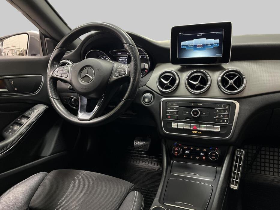 MERCEDES-BENZ CLA 2018