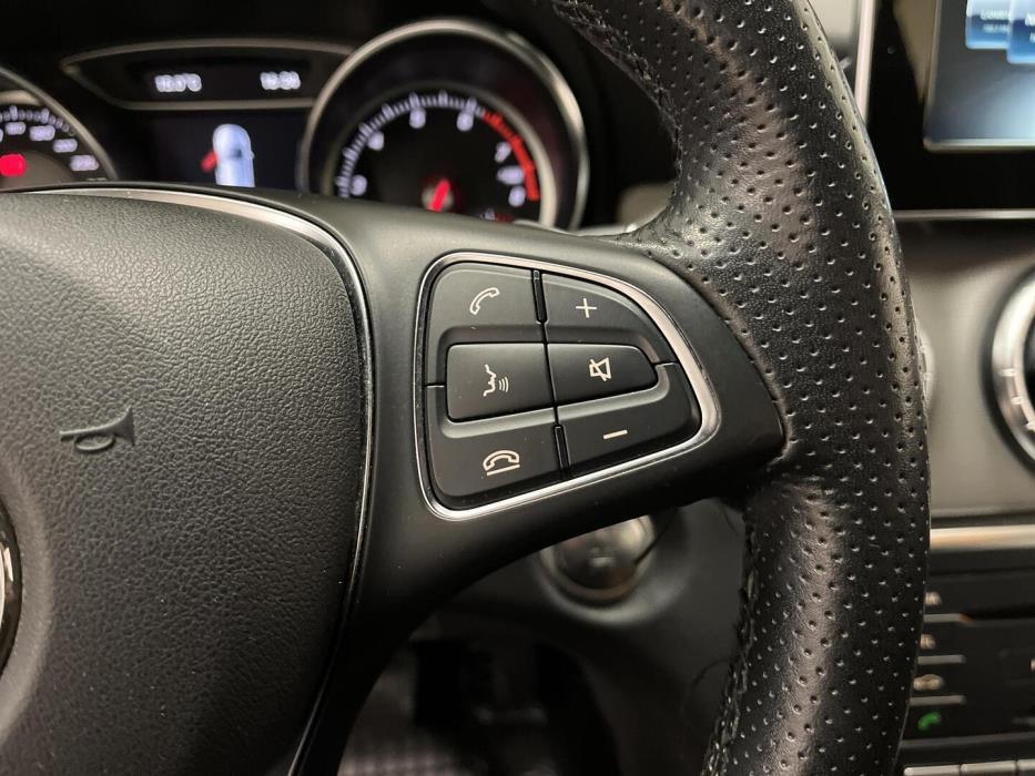 MERCEDES-BENZ CLA 2018