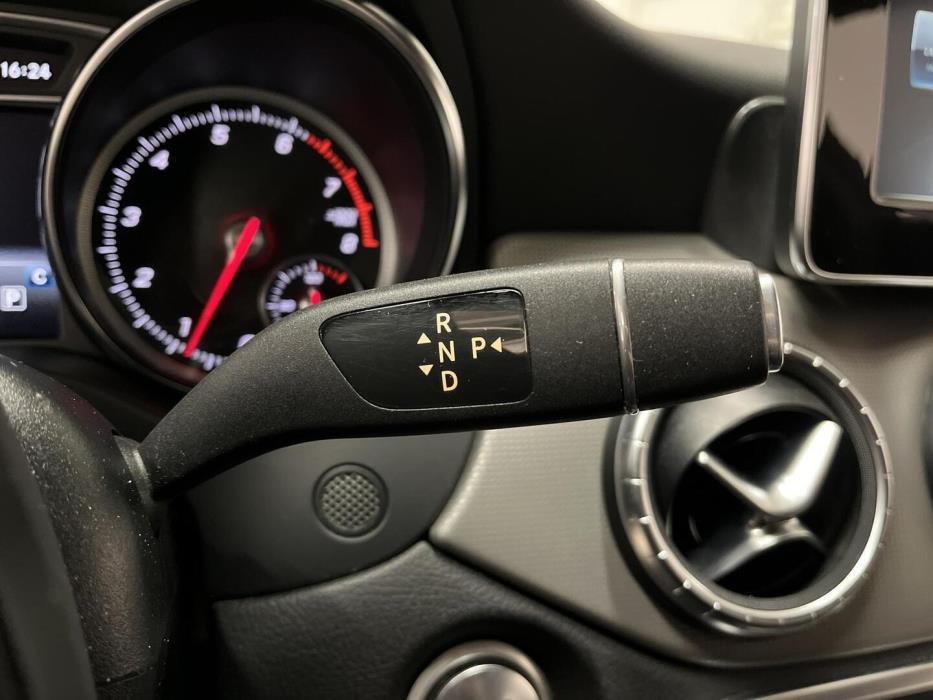 MERCEDES-BENZ CLA 2018