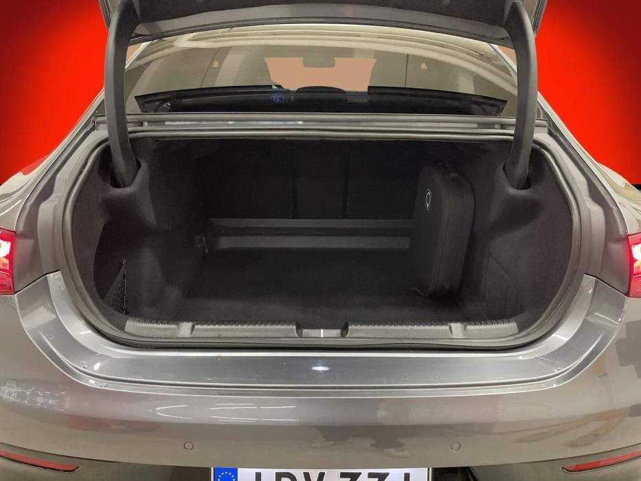 MERCEDES-BENZ EQE 2023