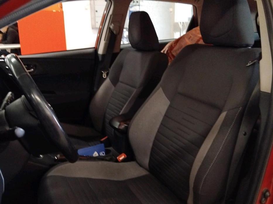 TOYOTA AURIS 2016