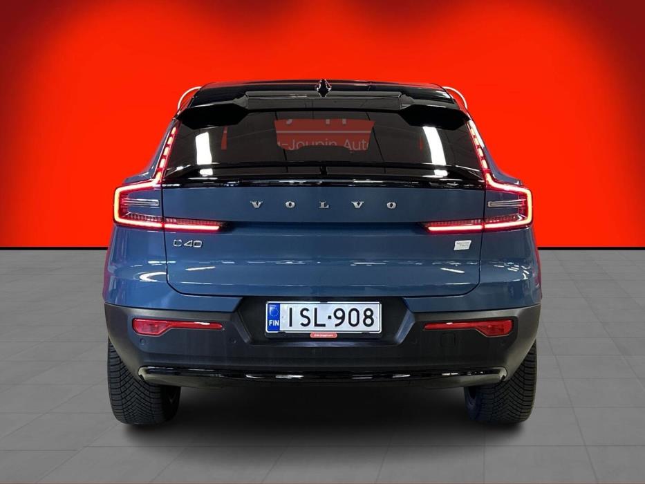 VOLVO C40 2022