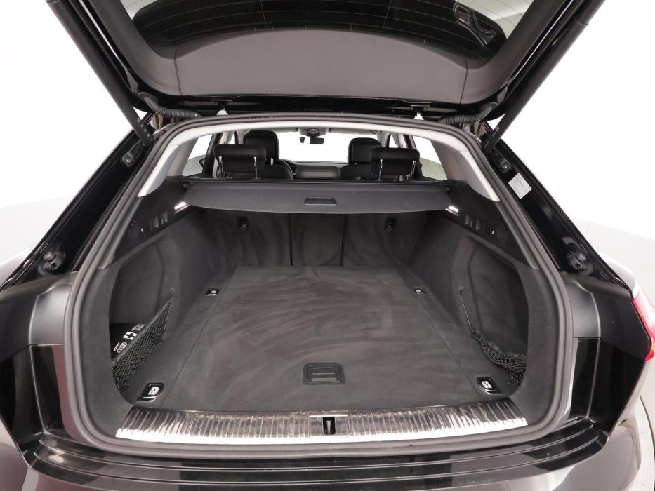 AUDI E-TRON 2022