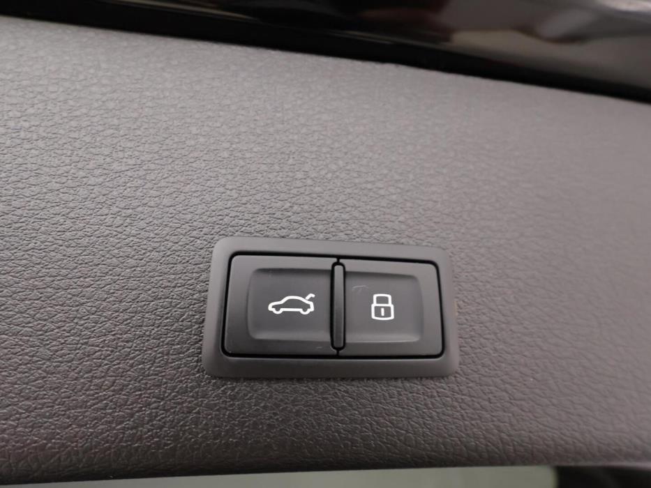 AUDI E-TRON 2022