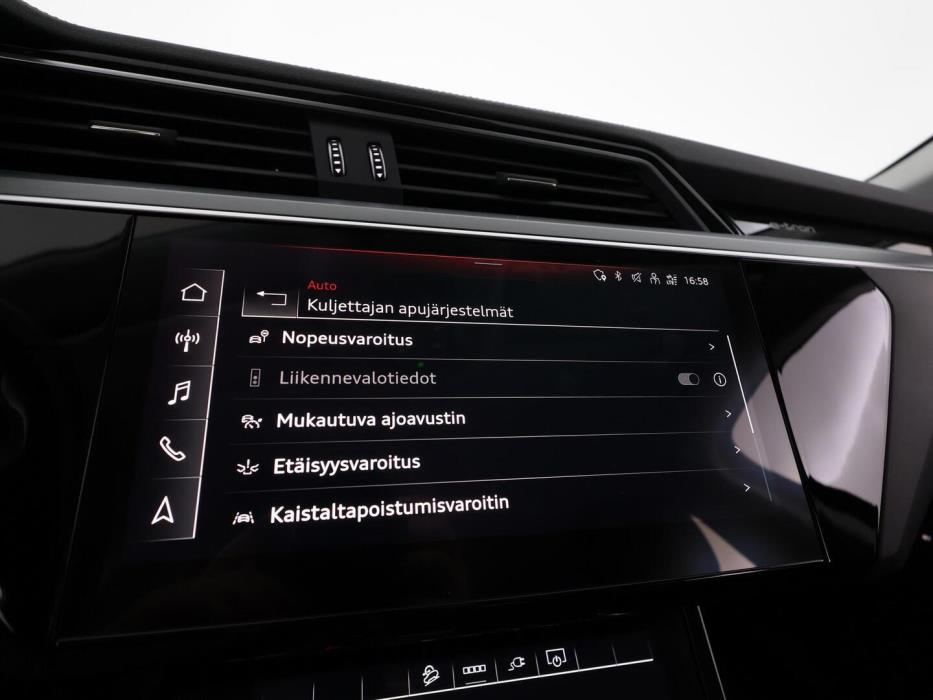 AUDI E-TRON 2022