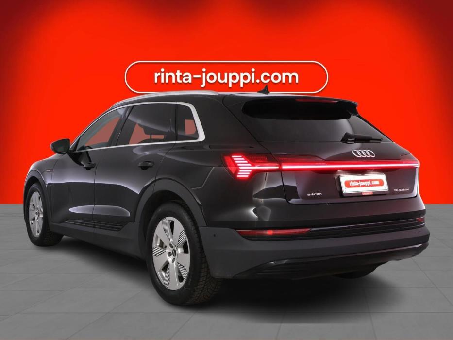 AUDI E-TRON 2022