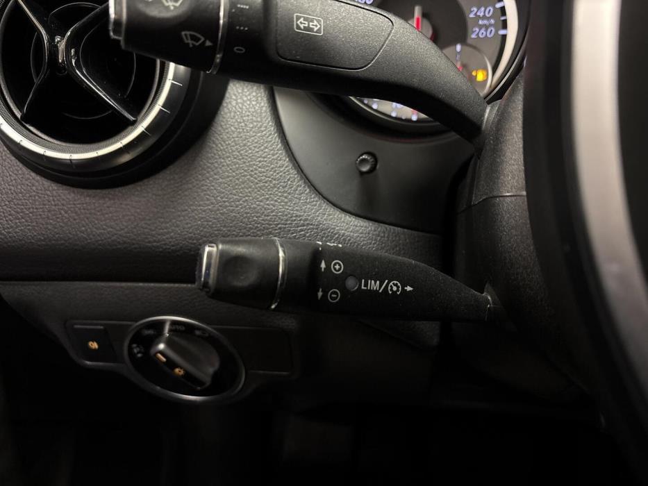 MERCEDES-BENZ CLA 2014