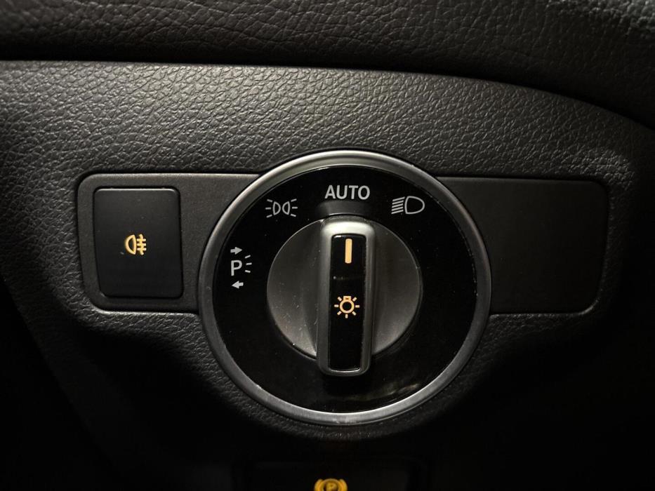 MERCEDES-BENZ CLA 2014