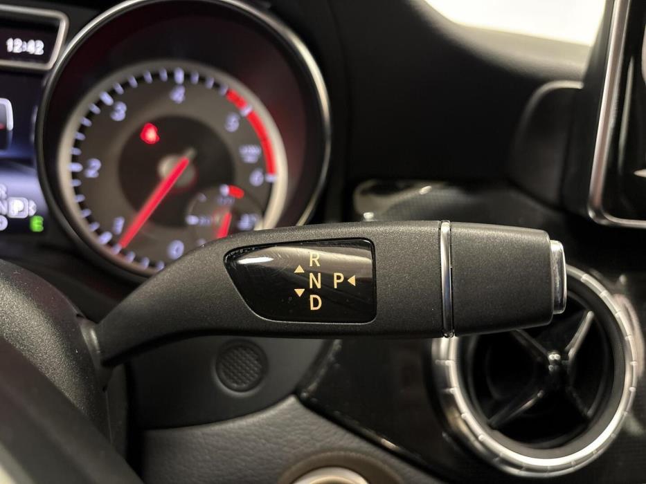 MERCEDES-BENZ CLA 2014