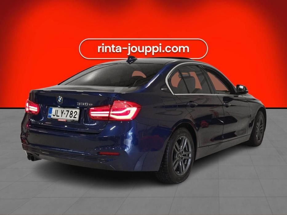 BMW 330 2016