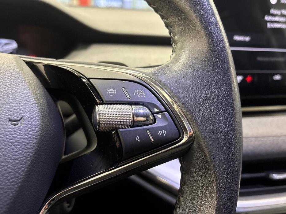 SKODA Enyaq 2023