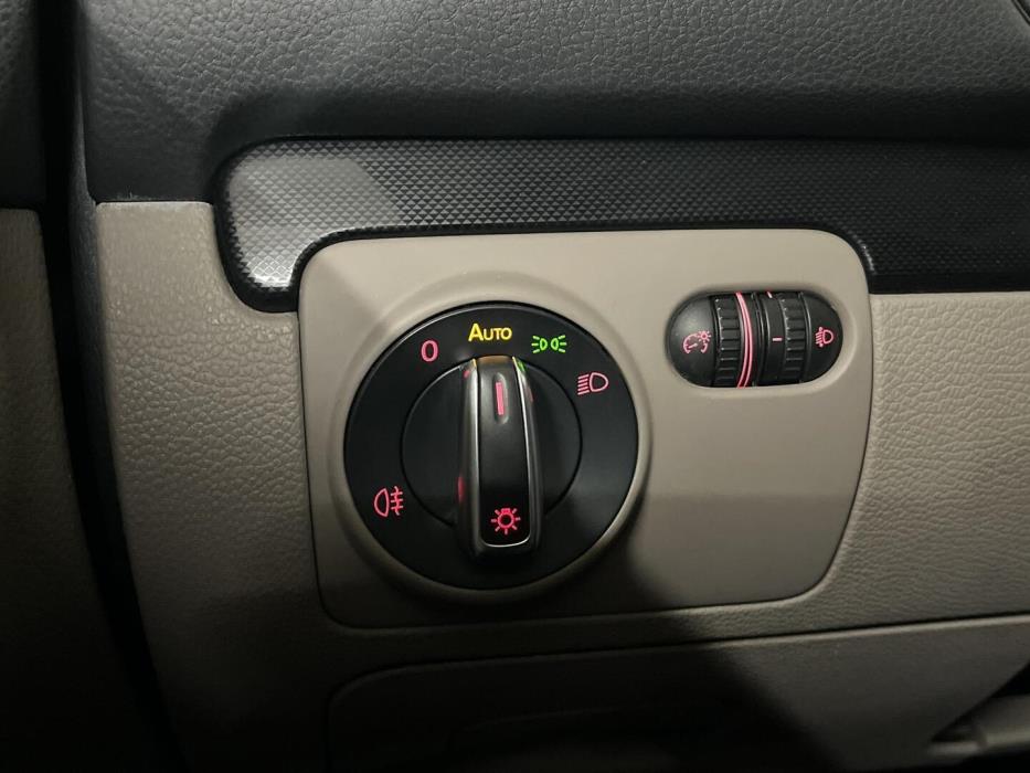 VOLKSWAGEN Golf 2010