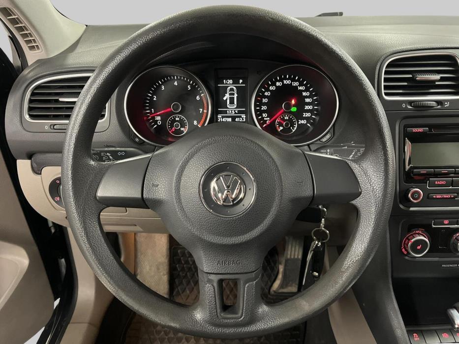 VOLKSWAGEN Golf 2010