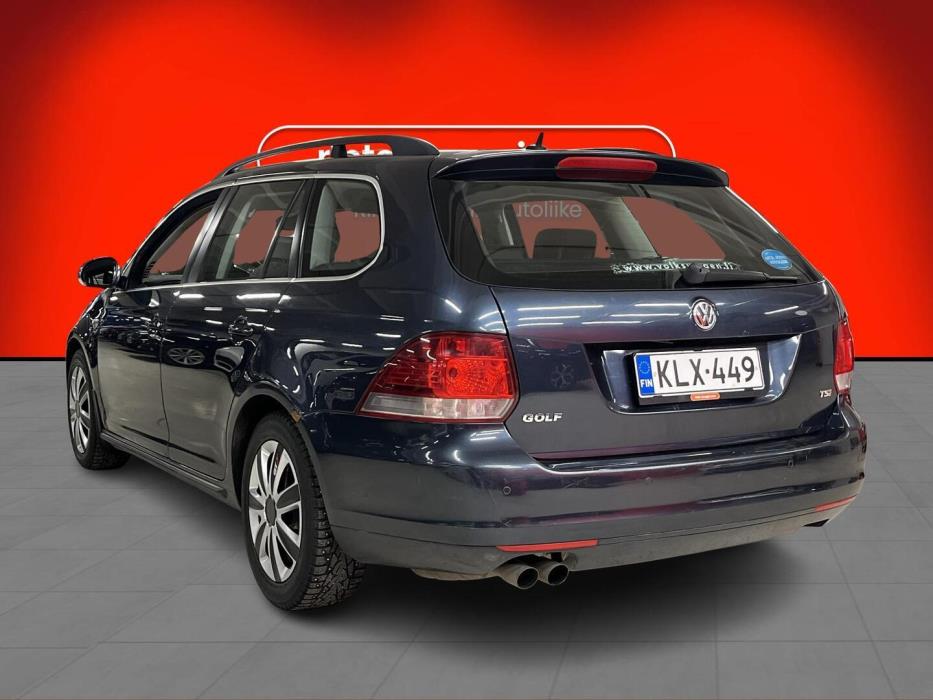 VOLKSWAGEN Golf 2010