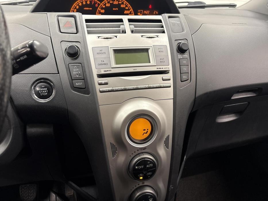 TOYOTA Yaris 2007