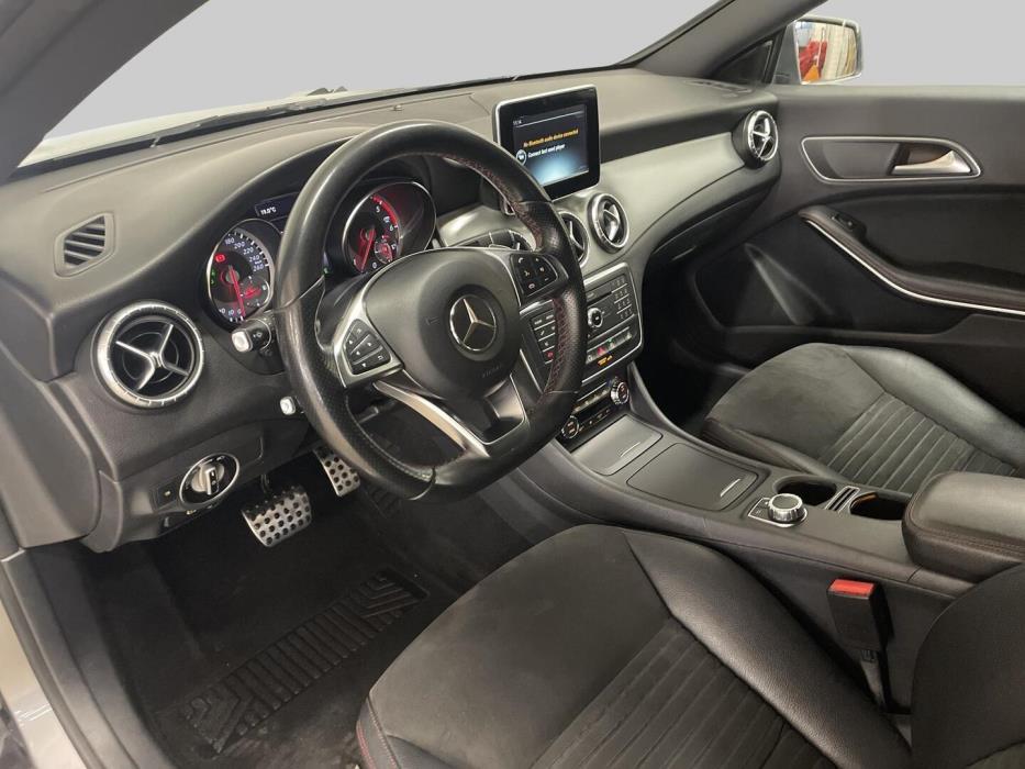 MERCEDES-BENZ CLA 2015