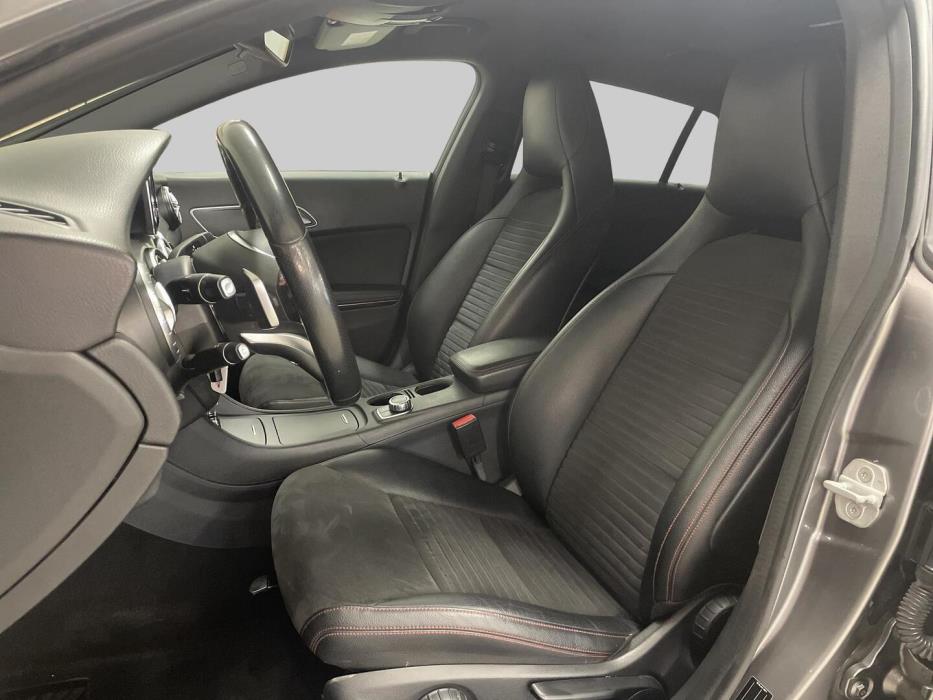 MERCEDES-BENZ CLA 2015