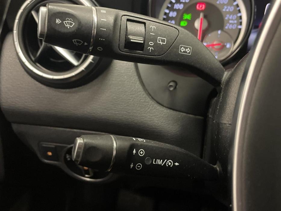 MERCEDES-BENZ CLA 2015