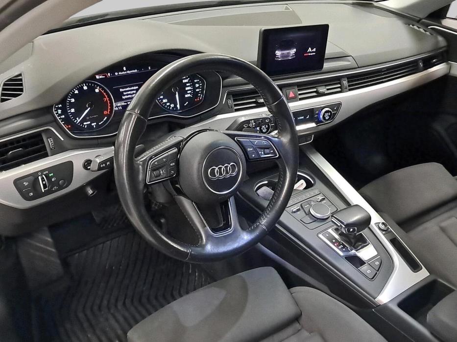 AUDI A4 2017
