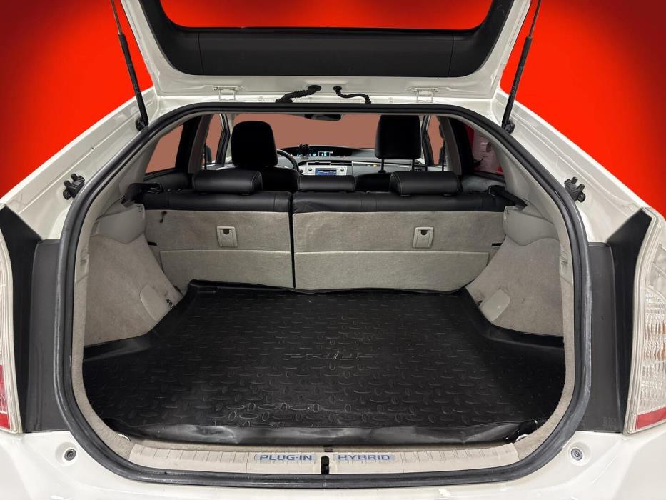 TOYOTA PRIUS PLUG-IN HYBRID 2012