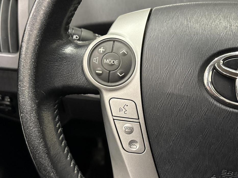 TOYOTA PRIUS PLUG-IN HYBRID 2012