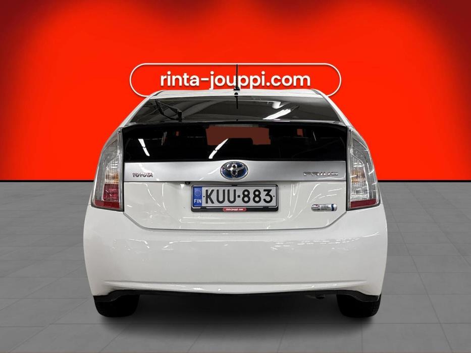 TOYOTA PRIUS PLUG-IN HYBRID 2012