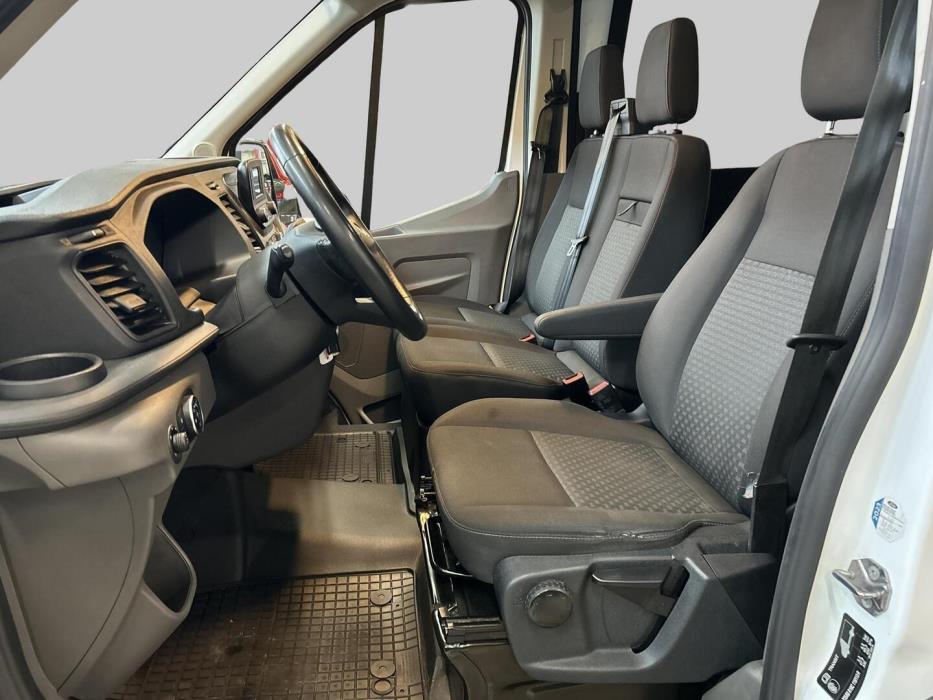 FORD TRANSIT 2023