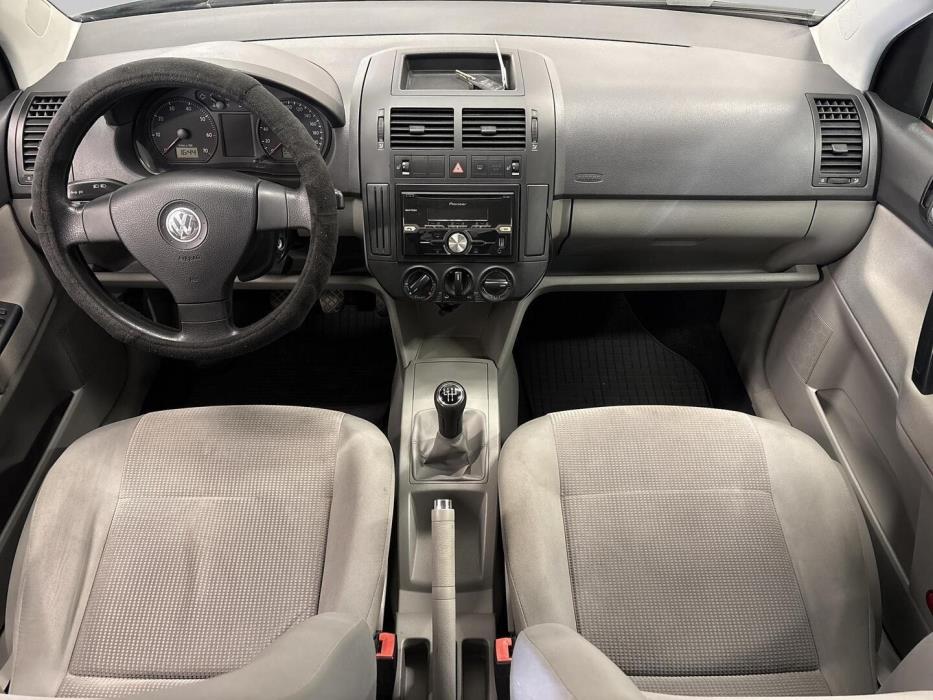 VOLKSWAGEN Polo 2007