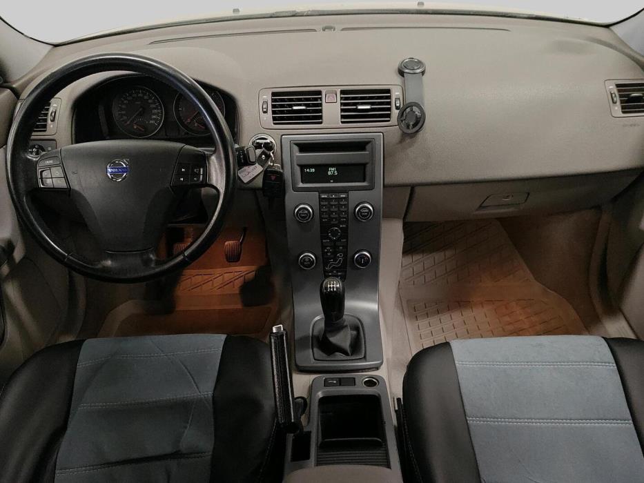 VOLVO S40 2010
