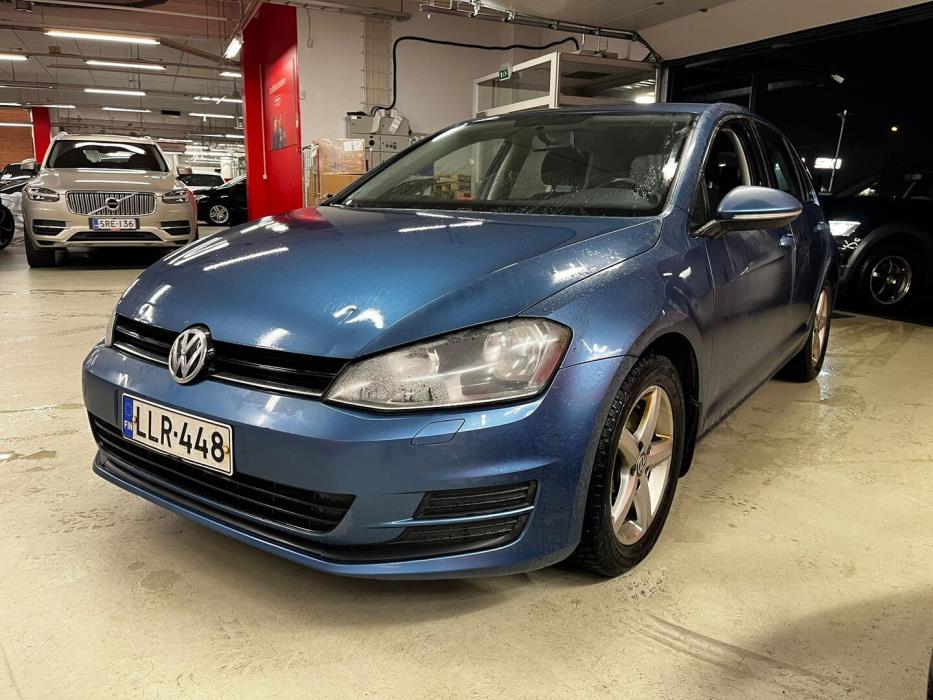VOLKSWAGEN Golf 2013