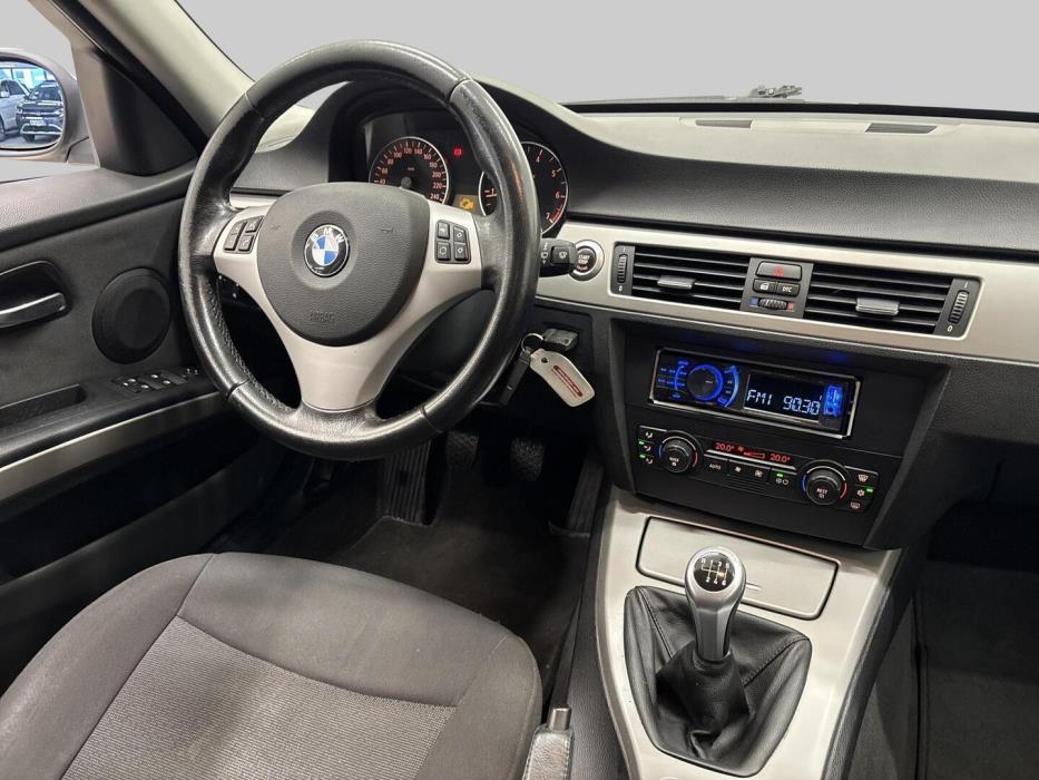 BMW 320 2006