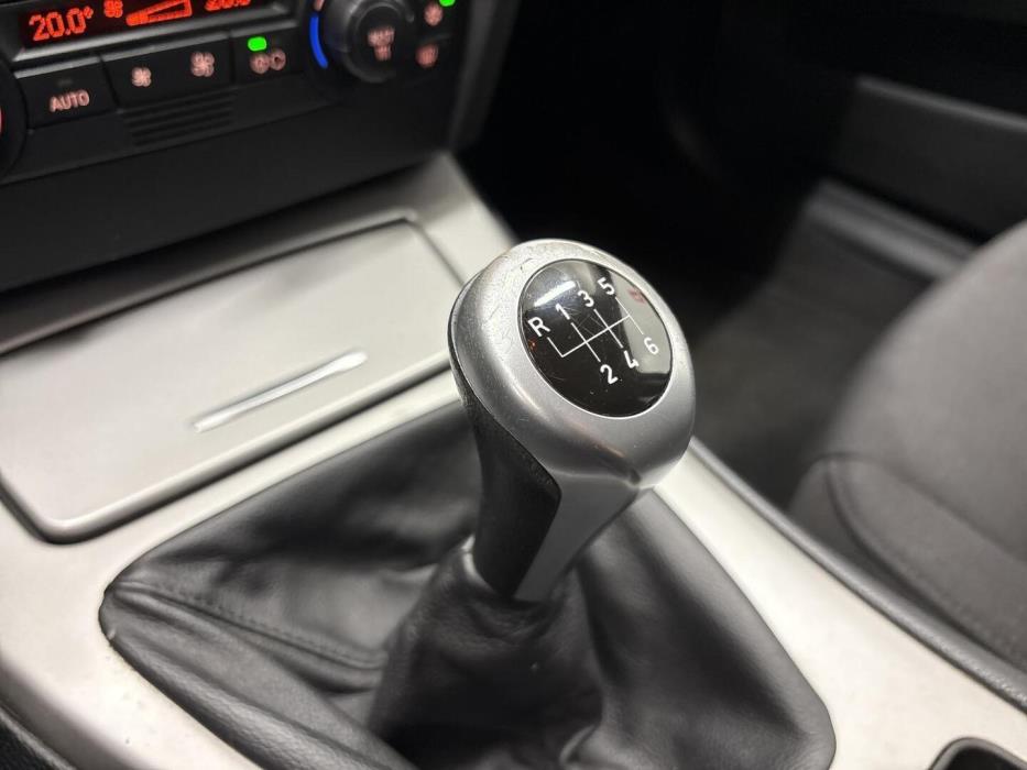 BMW 320 2006