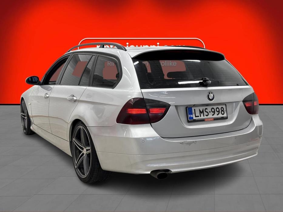 BMW 320 2006