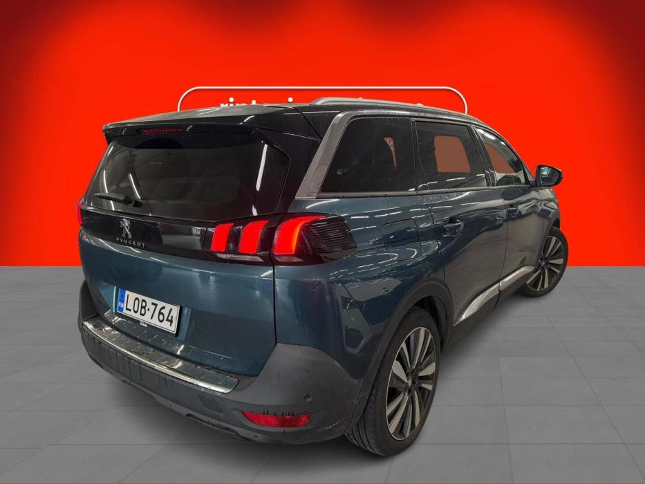 PEUGEOT 5008 2018