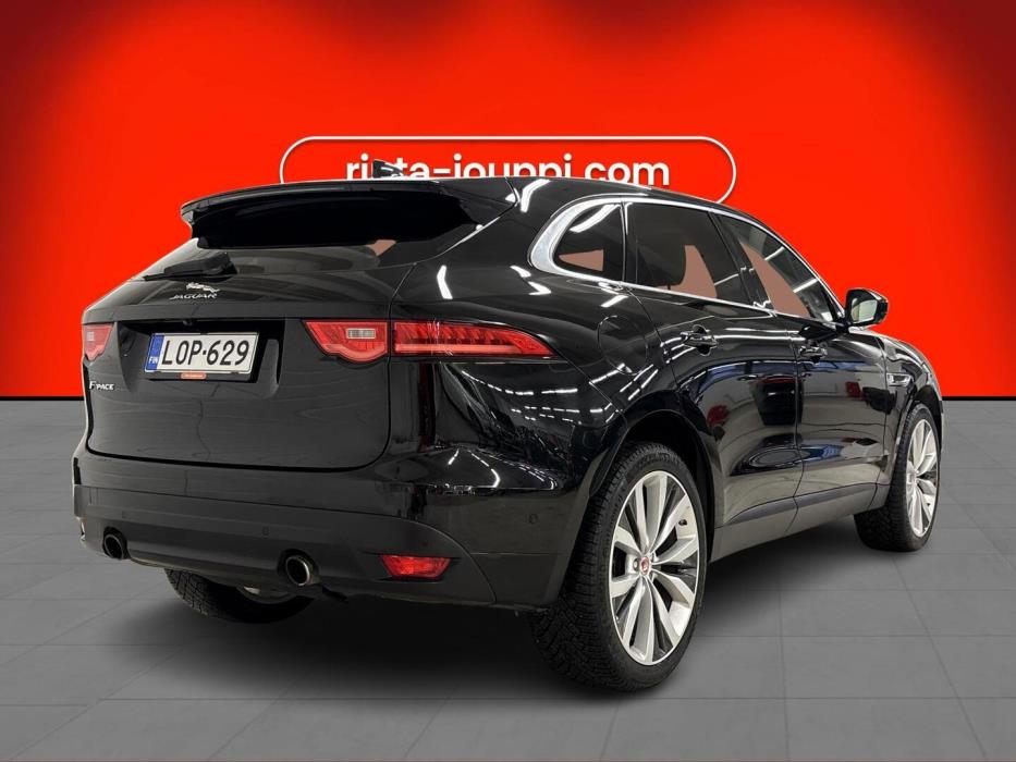 JAGUAR F-PACE 2016