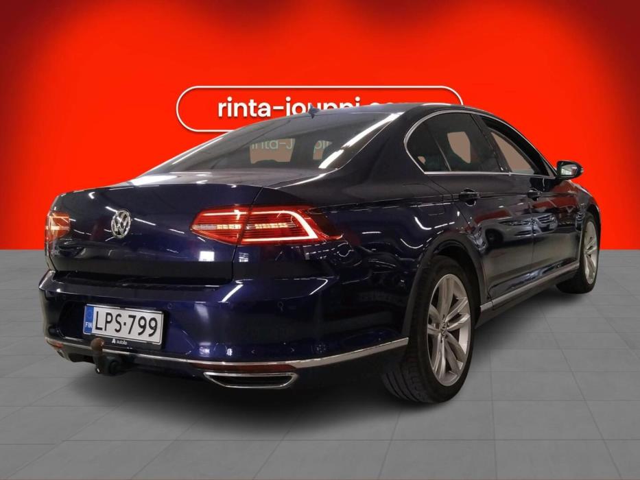 VOLKSWAGEN Passat 2018