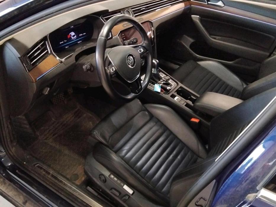 VOLKSWAGEN Passat 2018