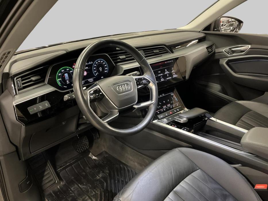 AUDI e-tron 2020