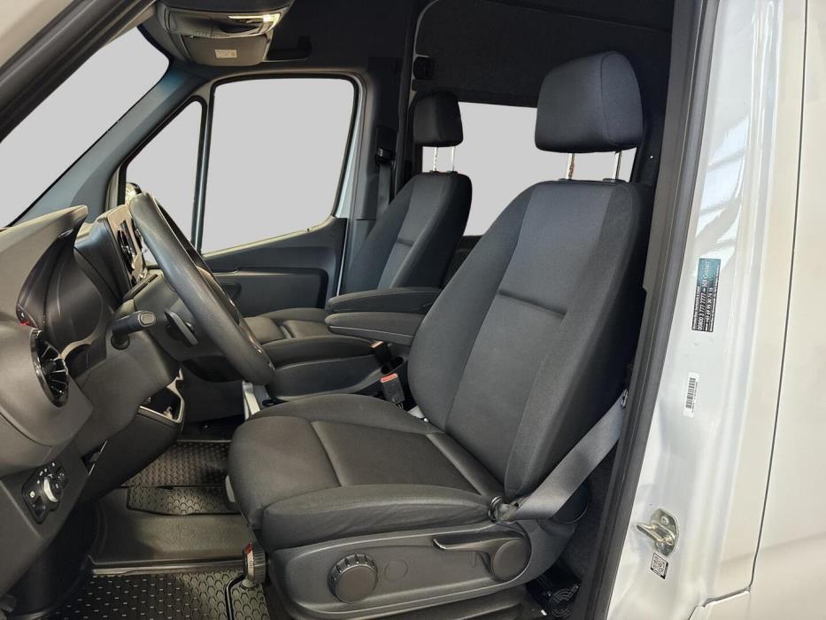 MERCEDES-BENZ Sprinter 2022