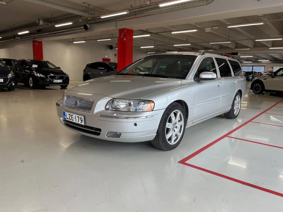 VOLVO V70 2007