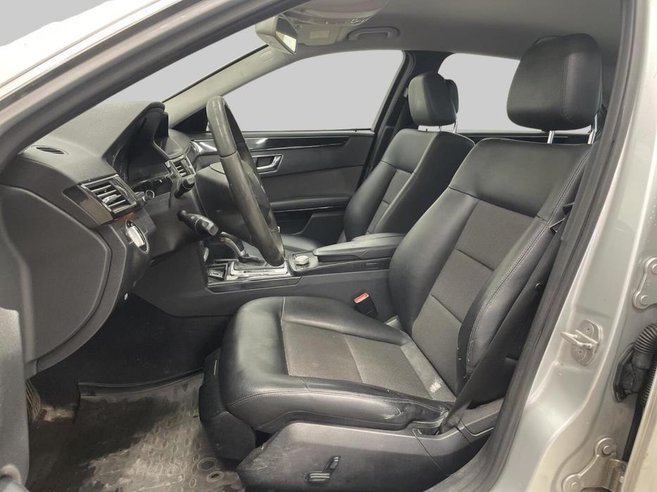 MERCEDES-BENZ E 2010