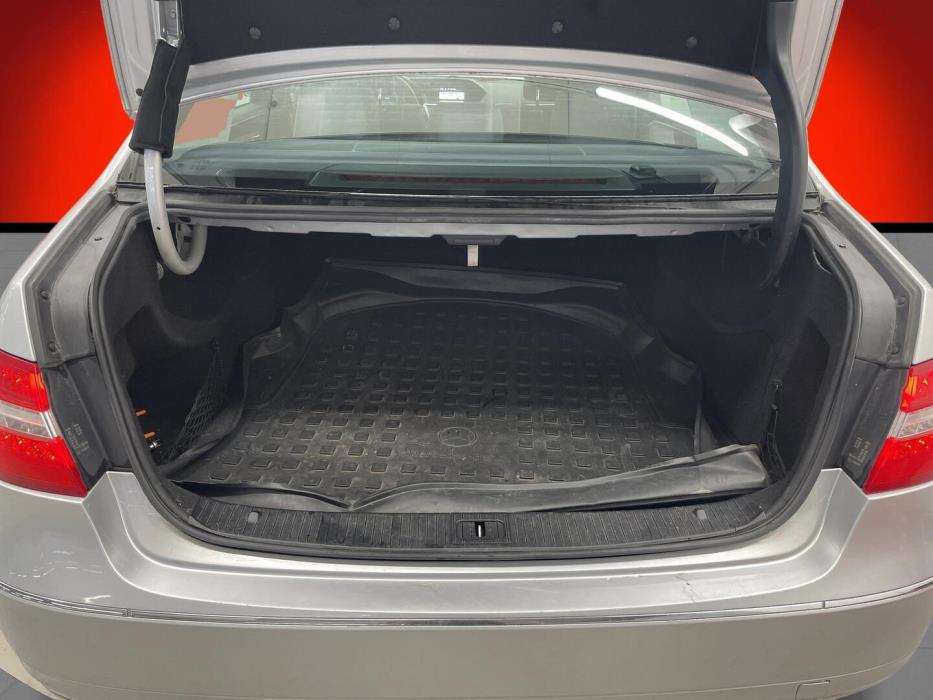 MERCEDES-BENZ E 2010