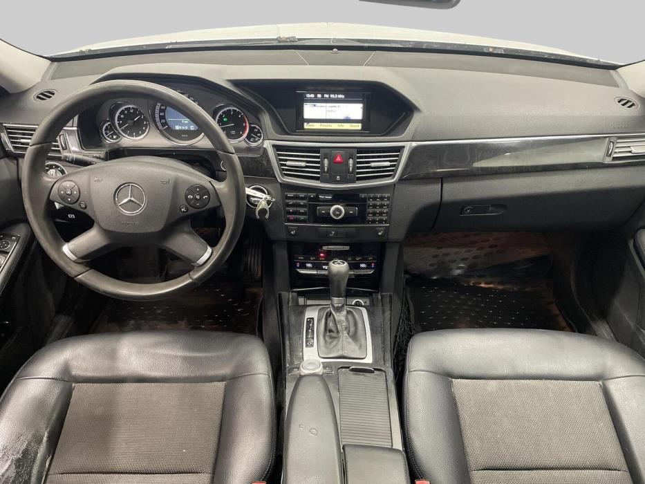 MERCEDES-BENZ E 2010