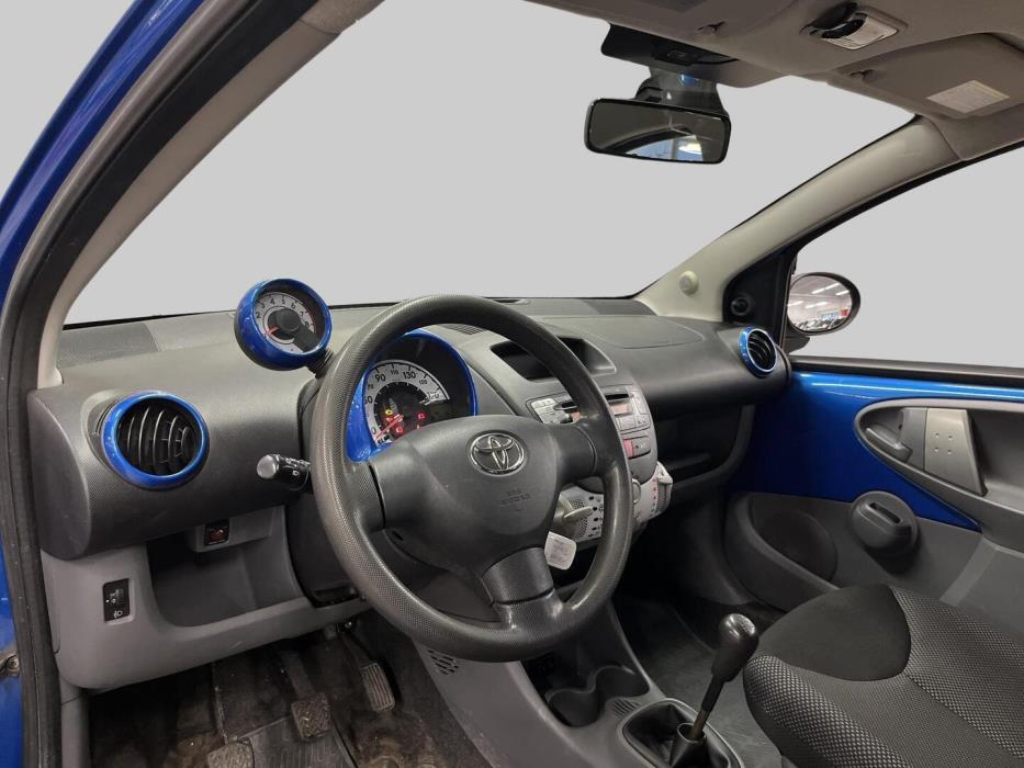 TOYOTA AYGO 2010