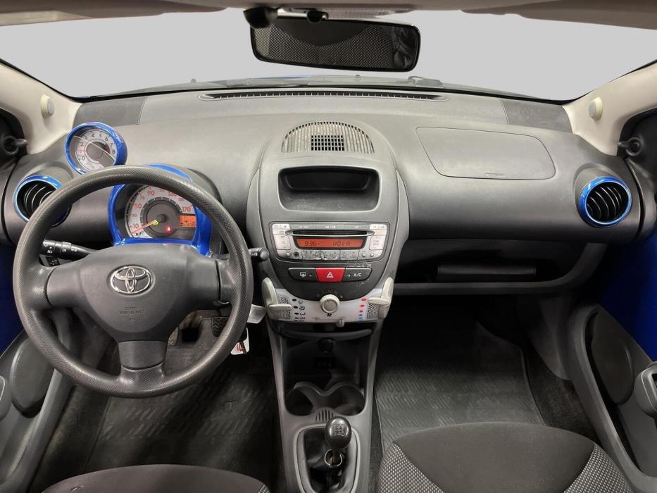 TOYOTA AYGO 2010