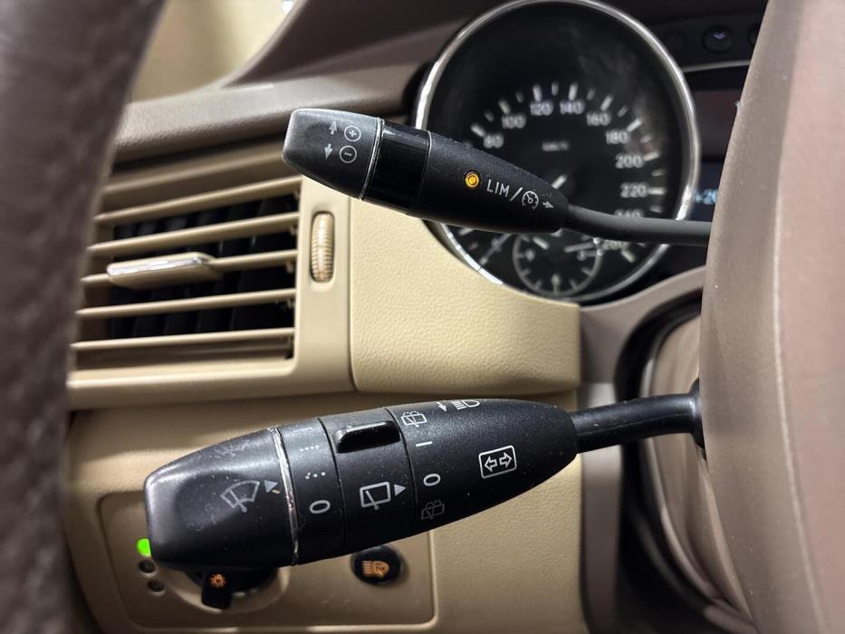 MERCEDES-BENZ R 2007