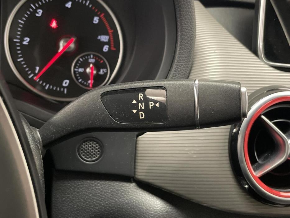 MERCEDES-BENZ B 2016