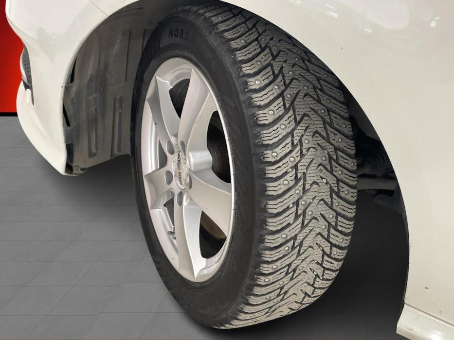 MERCEDES-BENZ B 2016