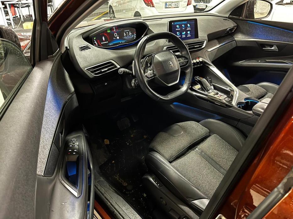 PEUGEOT 3008 2018