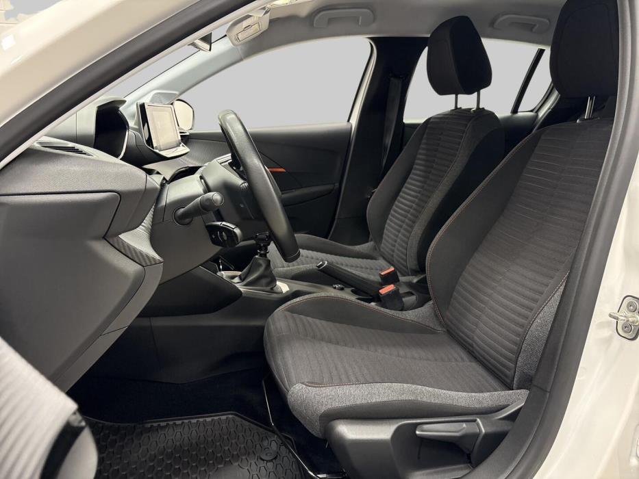 PEUGEOT 208 2020